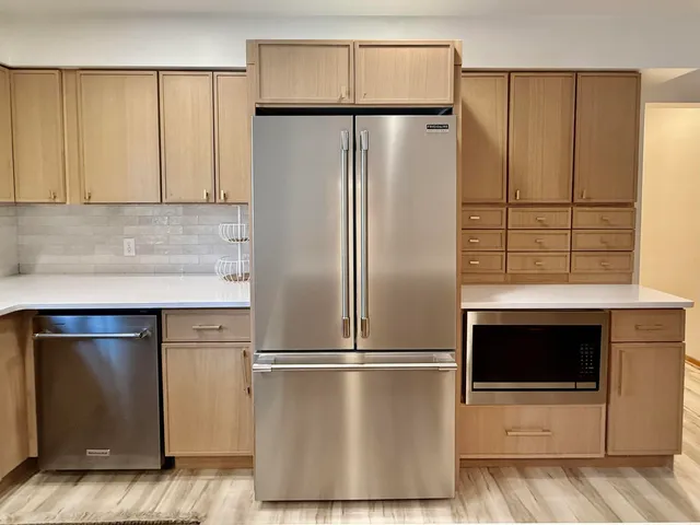 $6,000 | 3121 North 105th Street, Wauwatosa, WI 53222