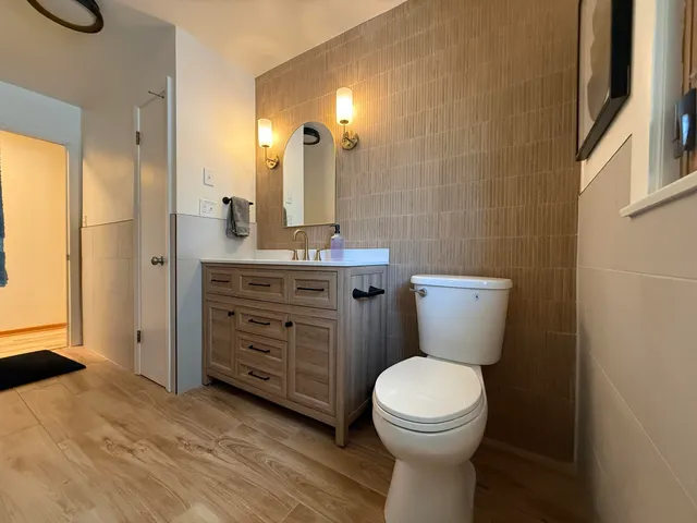 $6,000 | 3121 North 105th Street, Wauwatosa, WI 53222