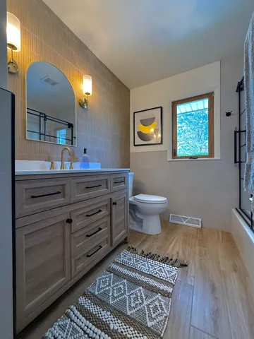 $6,000 | 3121 North 105th Street, Wauwatosa, WI 53222