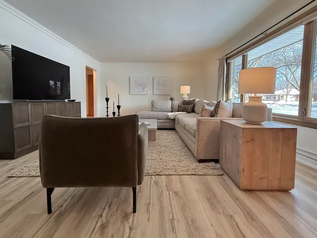 $6,000 | 3121 North 105th Street, Wauwatosa, WI 53222