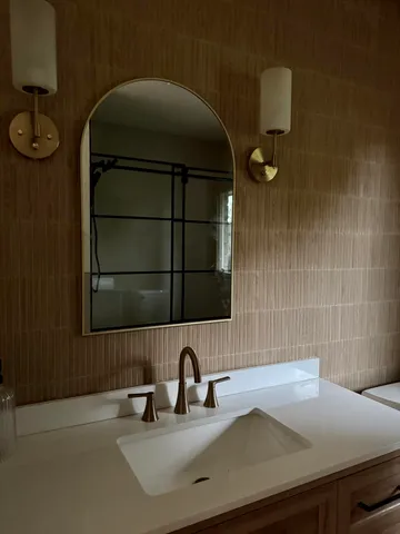 $6,000 | 3121 North 105th Street, Wauwatosa, WI 53222