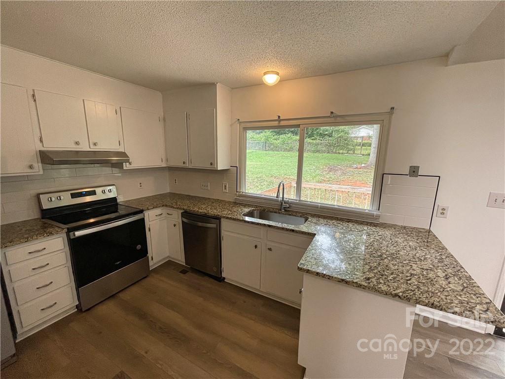 8115 Barncliff Road Charlotte, NC 28227 - Photo 10 of 30 Gallery Image 10