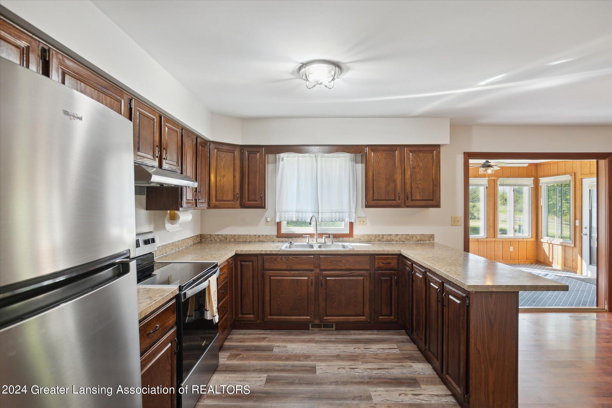 1009 West Barnes Road Mason, MI 48854 - Photo 15 of 65 10-1009-W-Barnes-Rd-Mason-MI-48854-Windo