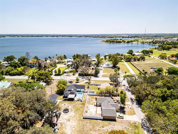 $280,000 | 613 South Willow Avenue, Avon Park, FL 33825