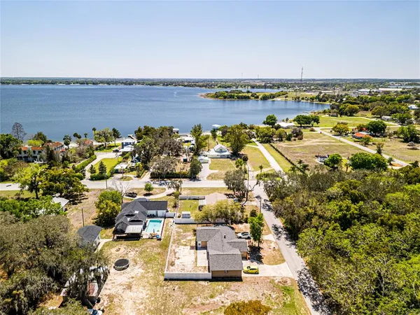 $280,000 | 613 South Willow Avenue, Avon Park, FL 33825