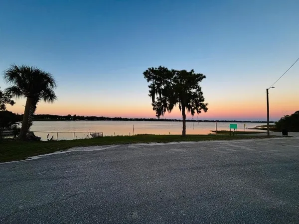 $280,000 | 613 South Willow Avenue, Avon Park, FL 33825