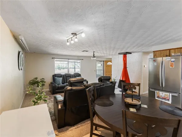 $280,000 | 613 South Willow Avenue, Avon Park, FL 33825