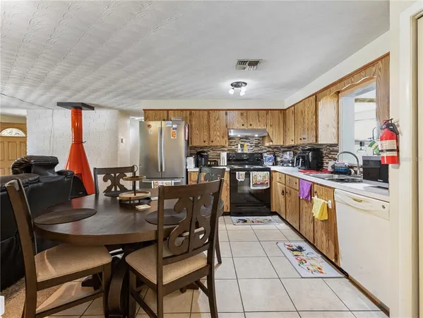 $280,000 | 613 South Willow Avenue, Avon Park, FL 33825