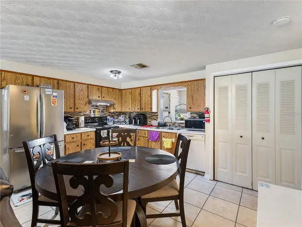 $280,000 | 613 South Willow Avenue, Avon Park, FL 33825