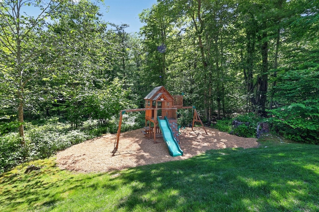 17 Woods Road Norwell, MA 02061 - Photo 32 of 37