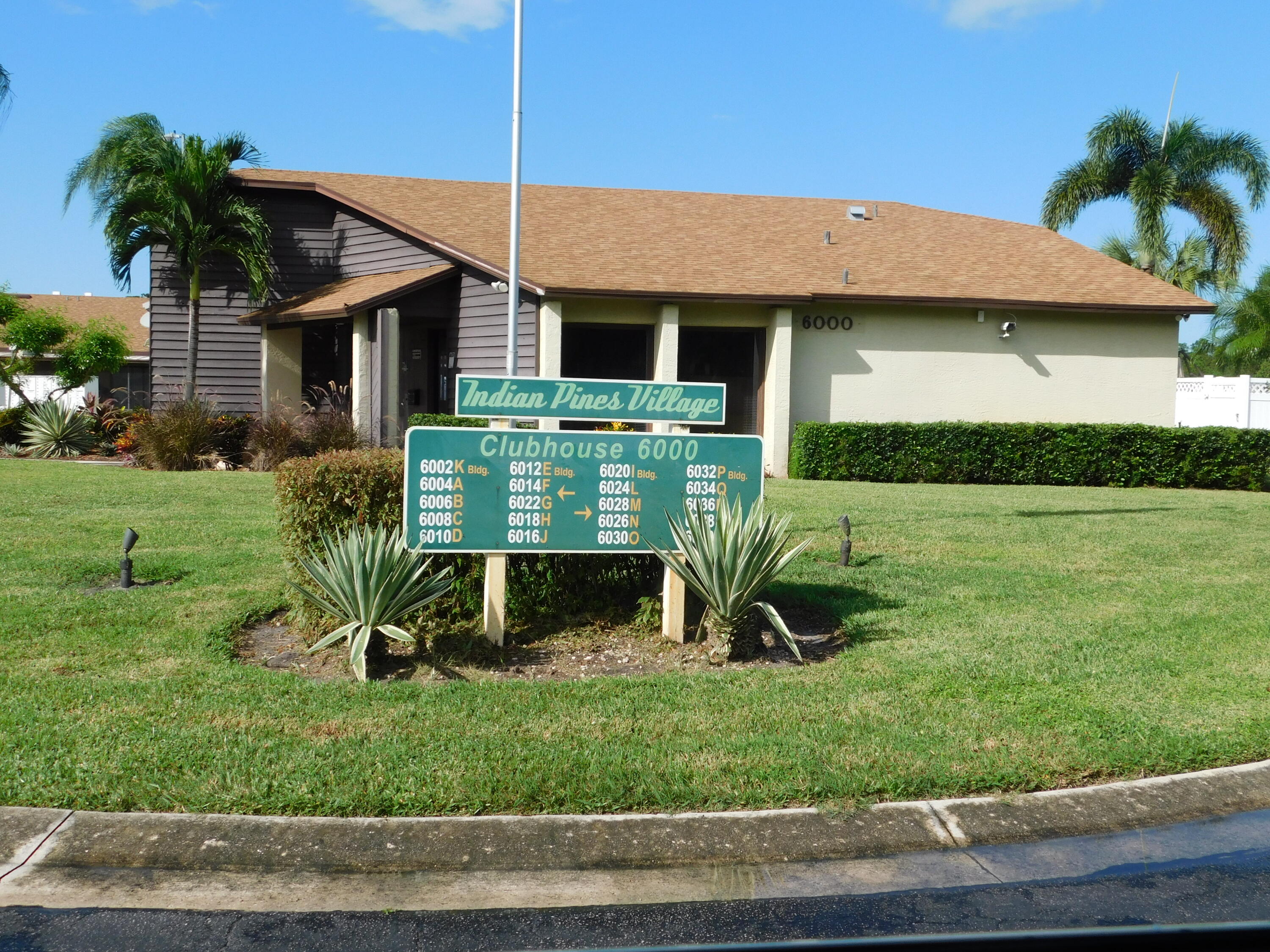 6016 Indrio Road, Unit 2 Fort Pierce, FL 34951 - Photo 23 of 29 Clubhouse