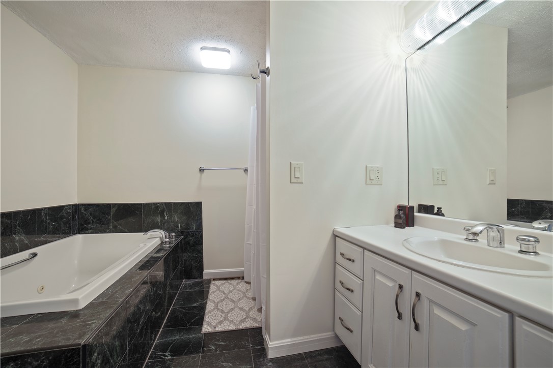 5390 Post Road, Unit 2 East Greenwich, RI 02818 - Photo 12 of 24