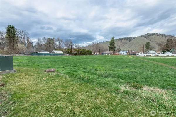 $469,500 | 111 White Birch Place, Unit C, Cashmere, WA 98815