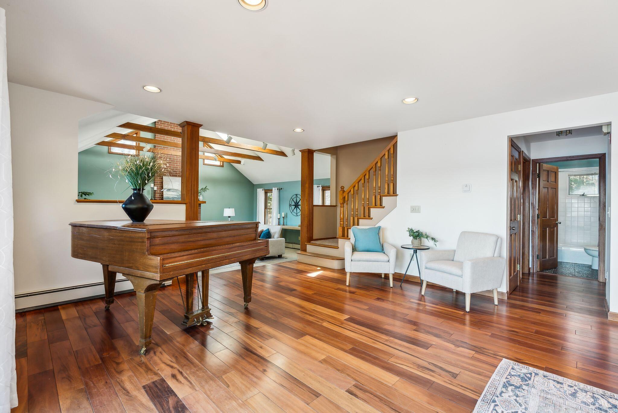 160 Lyons Point Road Gray, ME 04071 - Photo 10 of 64 Dining and entertainment area