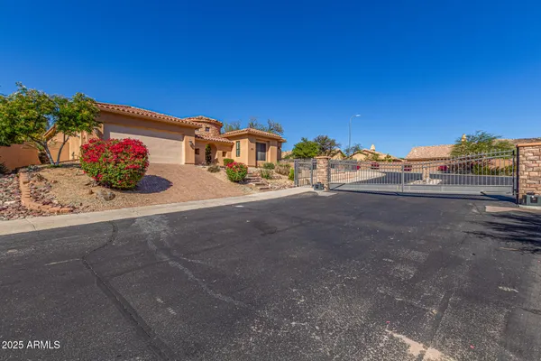 $1,099,900 | 16404 South 23rd Way, Phoenix, AZ 85048