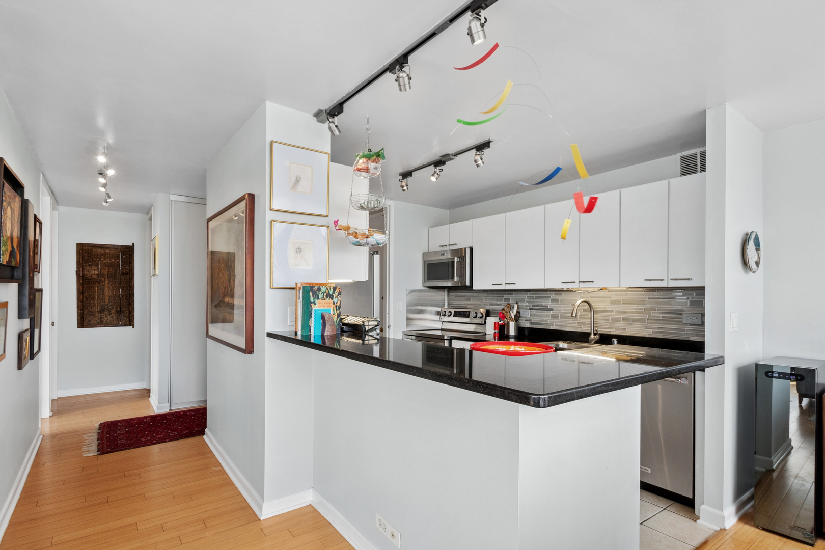 655 West Irving Park Road, Unit 2301 Chicago, IL 60613 - Photo 11 of 48