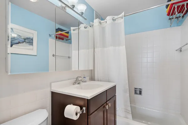 $335,000 | 655 West Irving Park Road, Unit 2301, Chicago, IL 60613