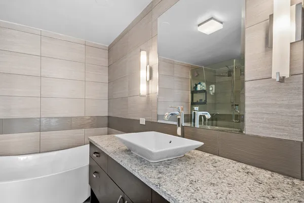 $335,000 | 655 West Irving Park Road, Unit 2301, Chicago, IL 60613