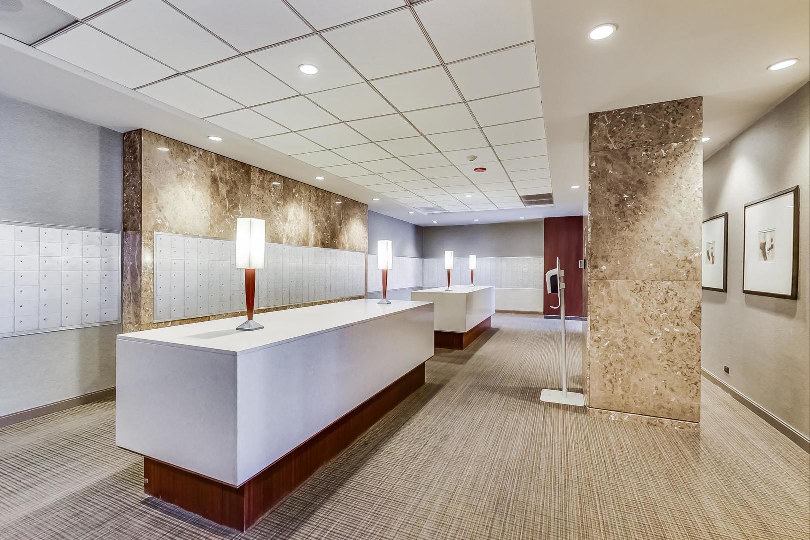 655 West Irving Park Road, Unit 2301 Chicago, IL 60613 - Photo 34 of 48