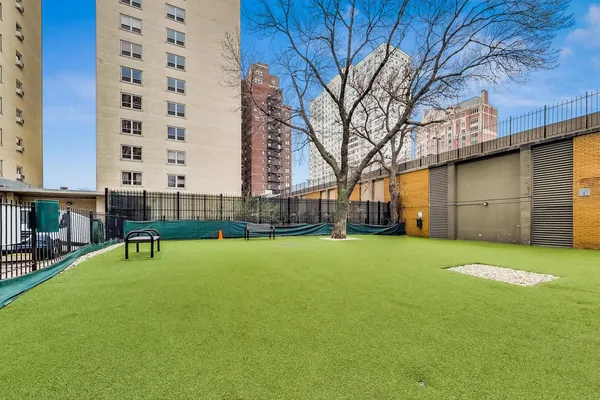 $335,000 | 655 West Irving Park Road, Unit 2301, Chicago, IL 60613