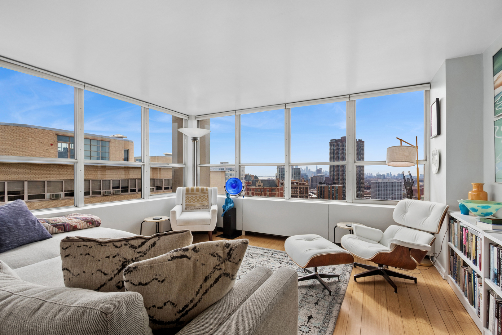 655 West Irving Park Road, Unit 2301 Chicago, IL 60613 - Photo 5 of 48