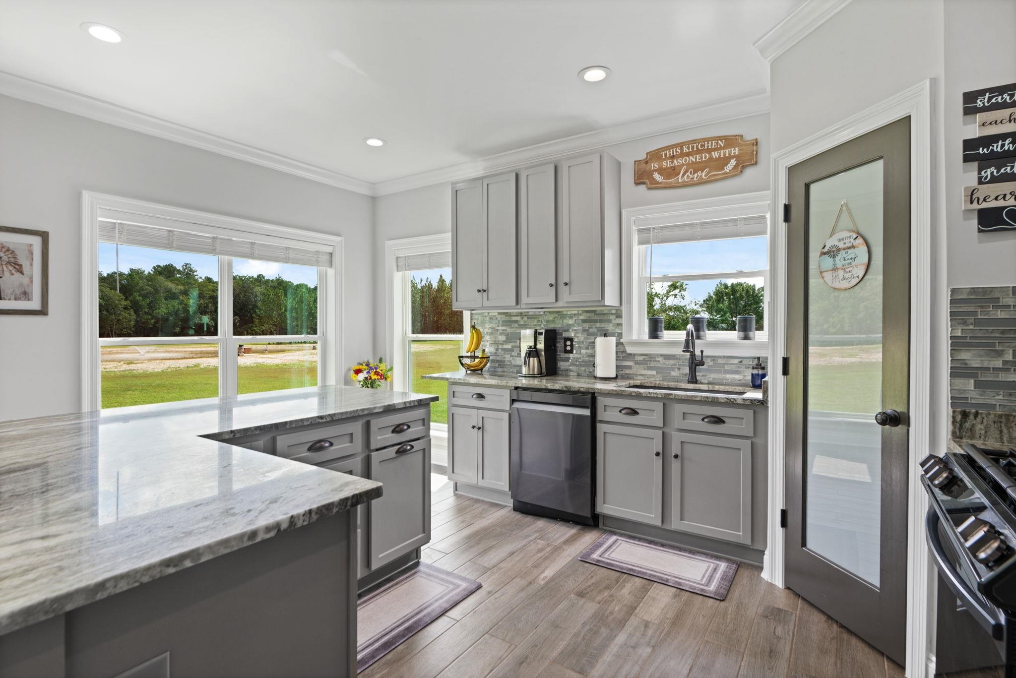 25867 Goat Cooper Road Robertsdale, AL 36567 - Photo 11 of 34 Kitchen