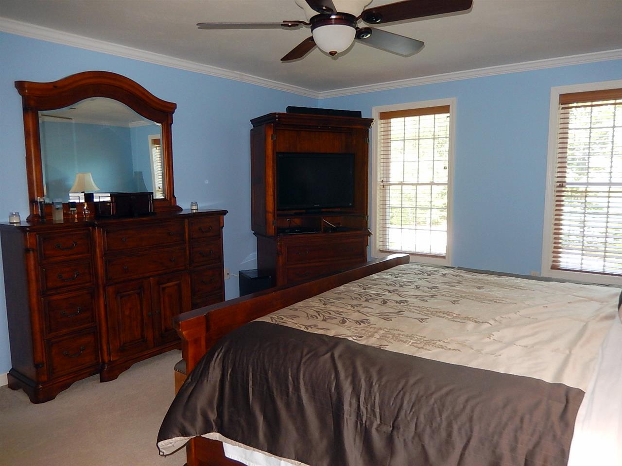 227 South Ridge Drive Manchester, NH 03109 - Photo 23 of 40