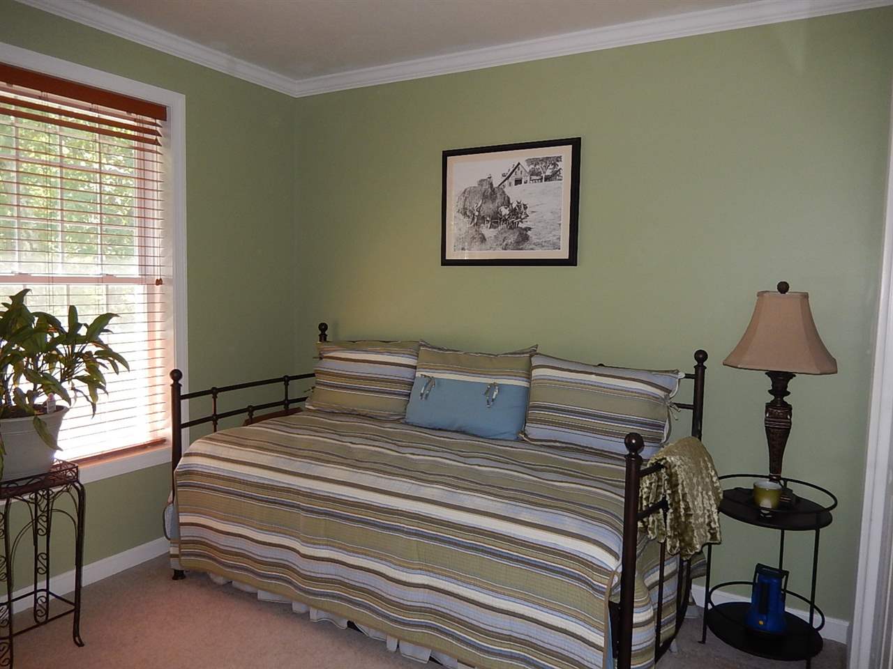 227 South Ridge Drive Manchester, NH 03109 - Photo 31 of 40