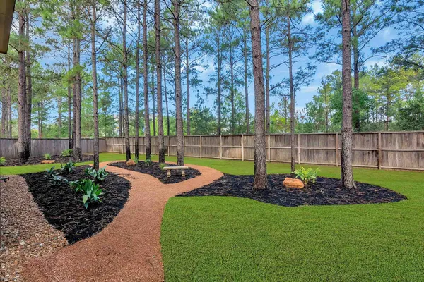 $3,200 | 42 Sawbridge Court, The Woodlands, TX 77389