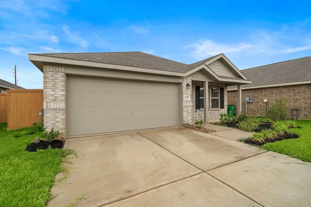 $2,000 | 27142 Breakaway Lane, Katy, TX 77493
