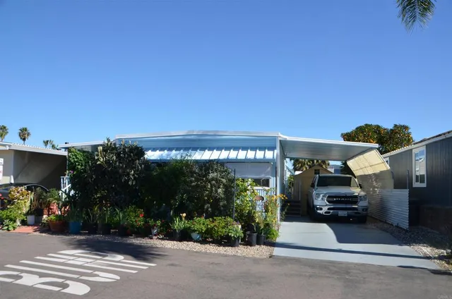 $325,000 | 245 West Bobier Drive, Unit SPC 91, Vista, CA 92083