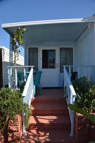 $325,000 | 245 West Bobier Drive, Unit SPC 91, Vista, CA 92083