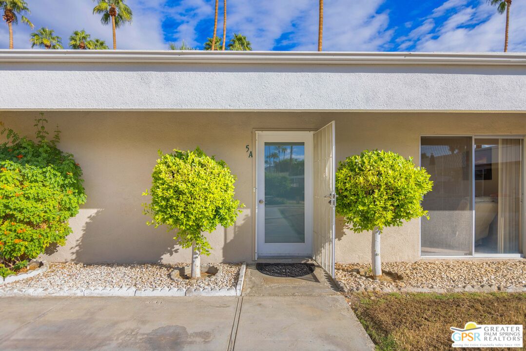 2033 Ramon Road, Unit 5A Palm Springs, CA 92264 - Photo 11 of 31 Gallery Image 11