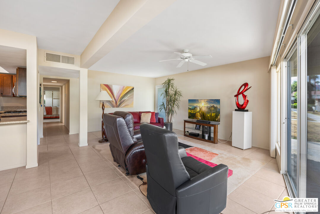 2033 Ramon Road, Unit 5A Palm Springs, CA 92264 - Photo 15 of 31 Gallery Image 15