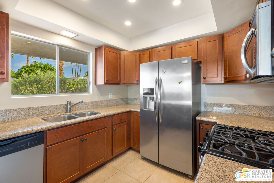 2033 Ramon Road, Unit 5A Palm Springs, CA 92264 - Photo 20 of 31 Gallery Image 20