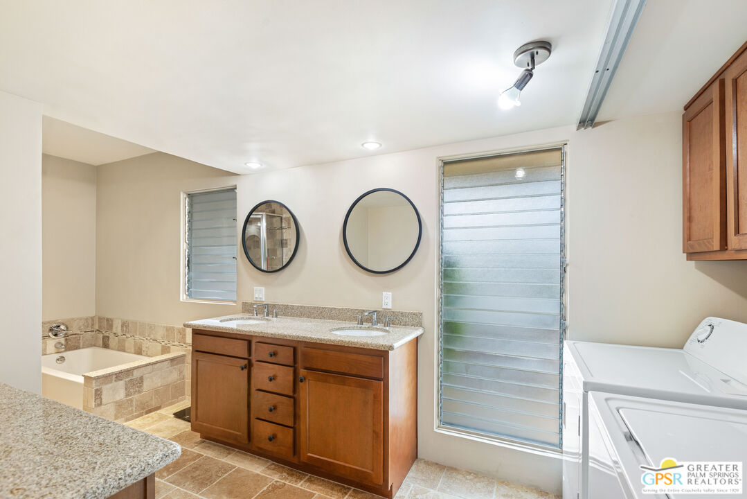2033 Ramon Road, Unit 5A Palm Springs, CA 92264 - Photo 26 of 31 Gallery Image 26