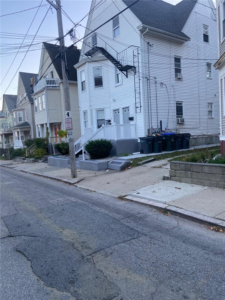20 Violet Street Providence, RI 02908 - Photo 4 of 18