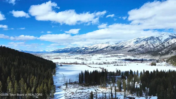 $1,300,000 | 41.11-acre Thatcher N Lane, Bedford, WY 83112