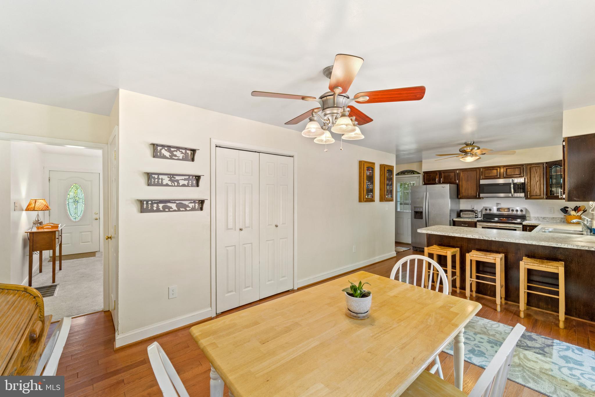 4544 Hurst Road Bealeton, VA 22712 - Photo 10 of 36 Large Eat-In Kitchen