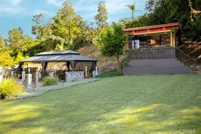 a view of outdoor space yard and porch