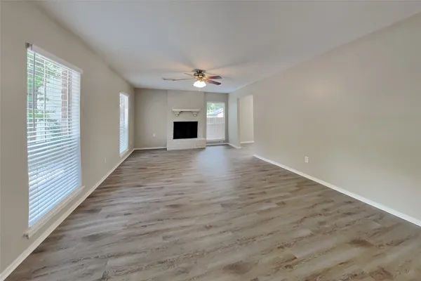 $2,200 | 11 Fiddleleaf Court, Spring, TX 77381