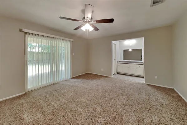 $2,200 | 11 Fiddleleaf Court, Spring, TX 77381