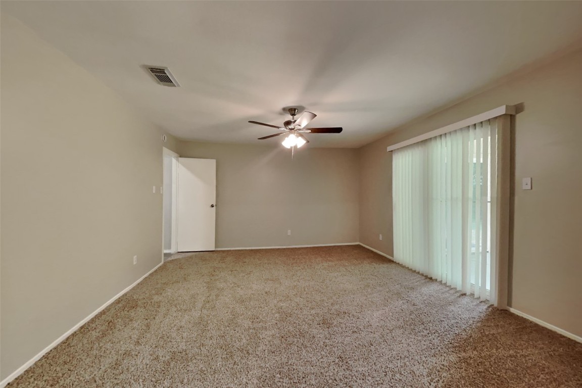 11 Fiddleleaf Court Spring, TX 77381 - Photo 10 of 22