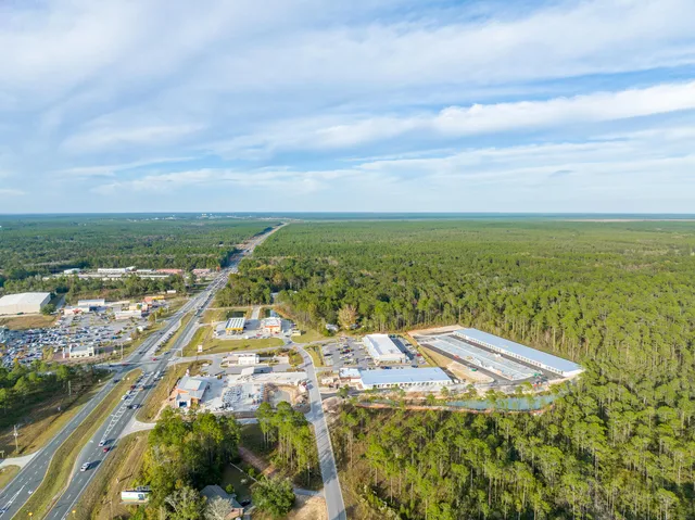 $2,275 | 10 Riverwalk Crossing, Freeport, FL 32439