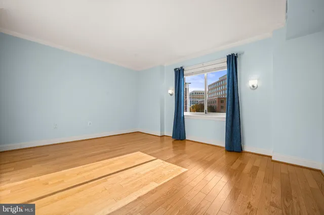 a view of utility room