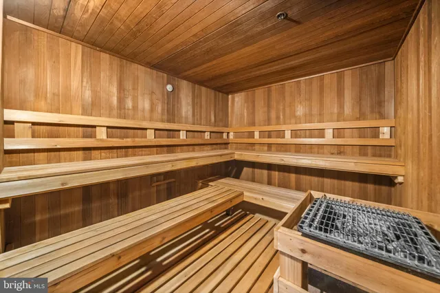 $770,000 | 2121 Jamieson Avenue, Unit 609, Alexandria, VA 22314