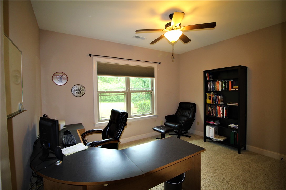 343 Chapman Road Pelzer, SC 29669 - Photo 17 of 47