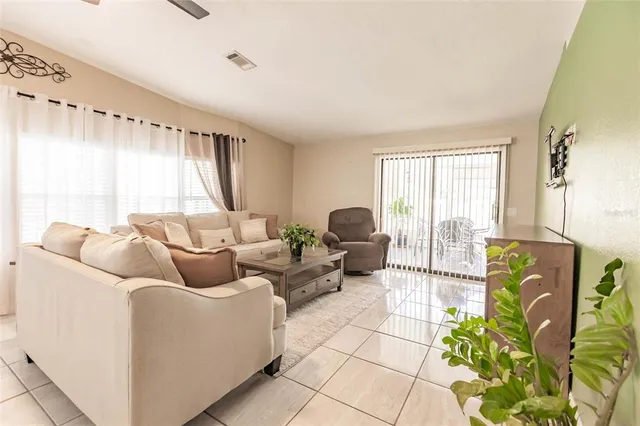 $299,900 | 1961 Crystal Lane, St. Cloud, FL 34769