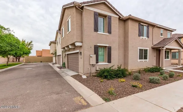 $2,495 | 2802 North 73rd Drive, Phoenix, AZ 85035