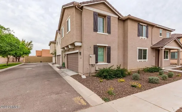 $2,495 | 2802 North 73rd Drive, Phoenix, AZ 85035